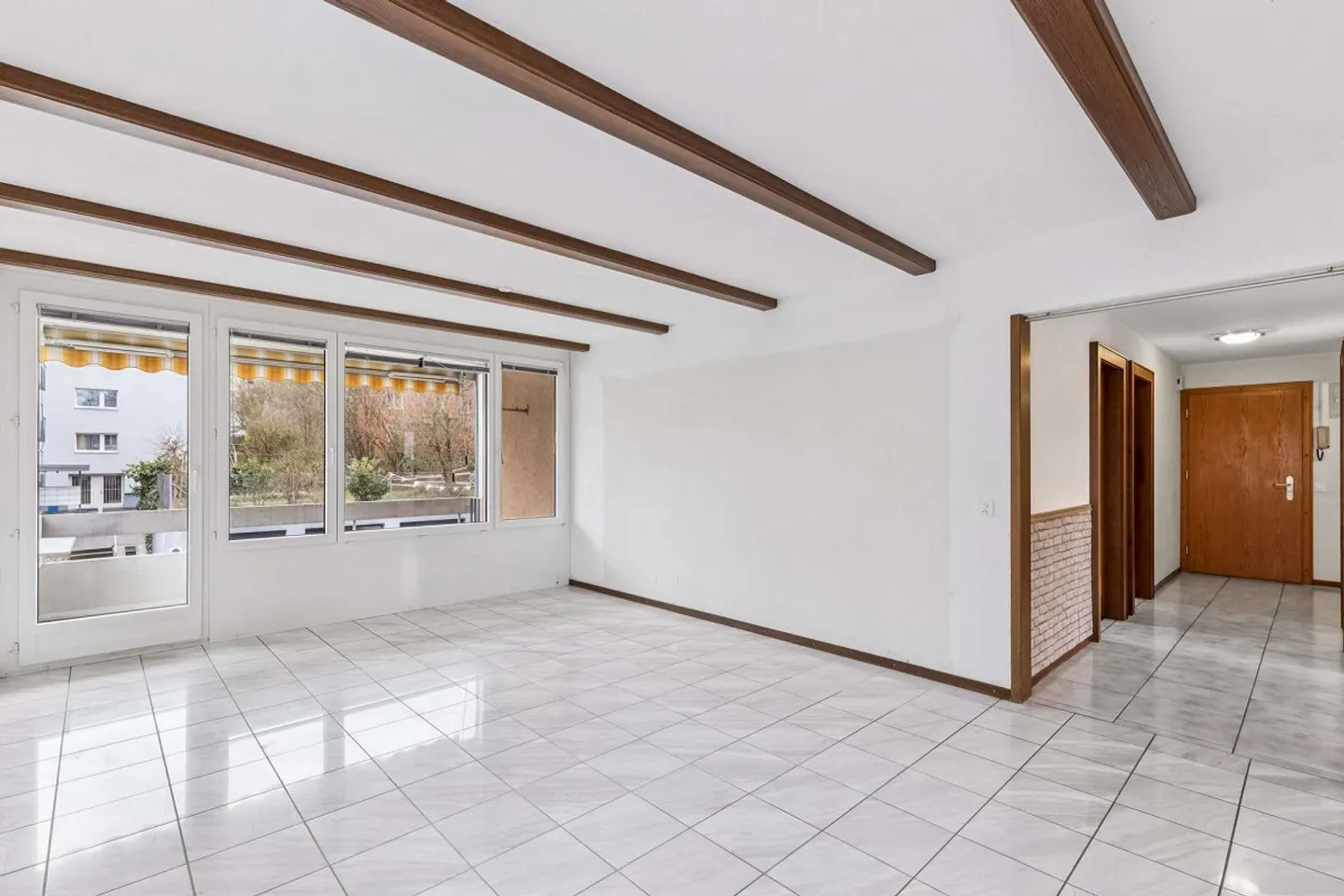 Appartement en copropriété de 4,5 pièces dans un quartier familial - Photo 1 sur 11