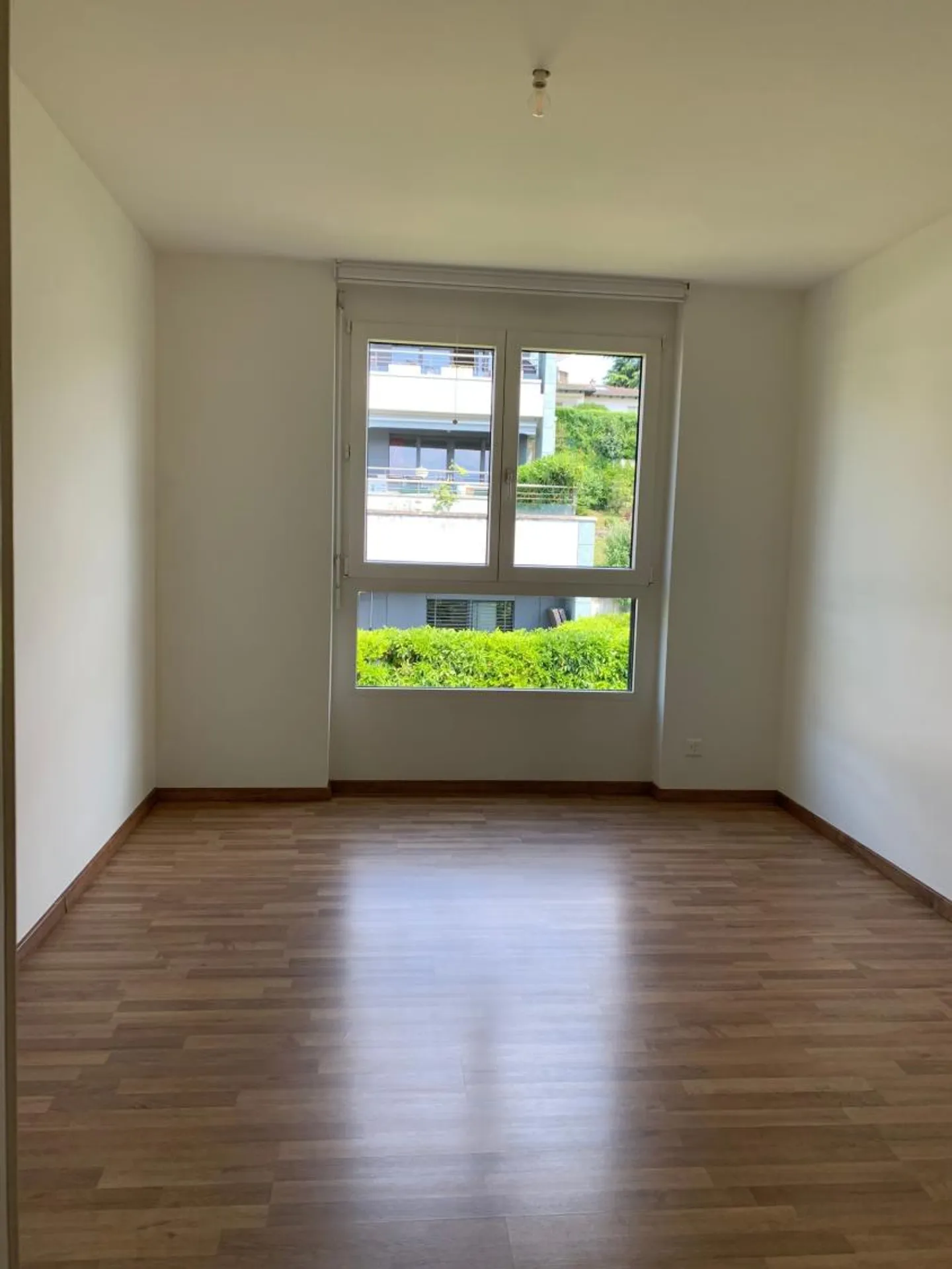Charmante Wohnung mit Seeblick - Foto 4 von 8