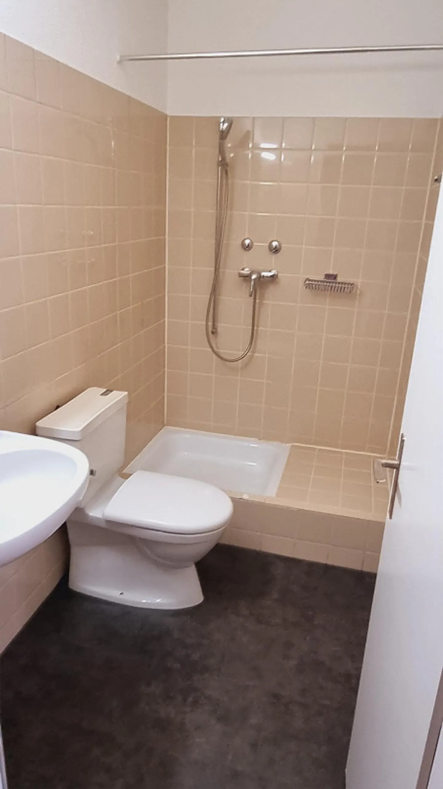 Single or Student Apartment in Attractive Location - Photo 4 of 4