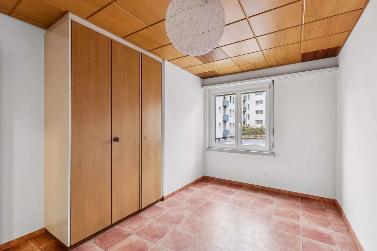 Appartement en copropriété de 4,5 pièces dans un quartier familial - Photo 5 sur 11
