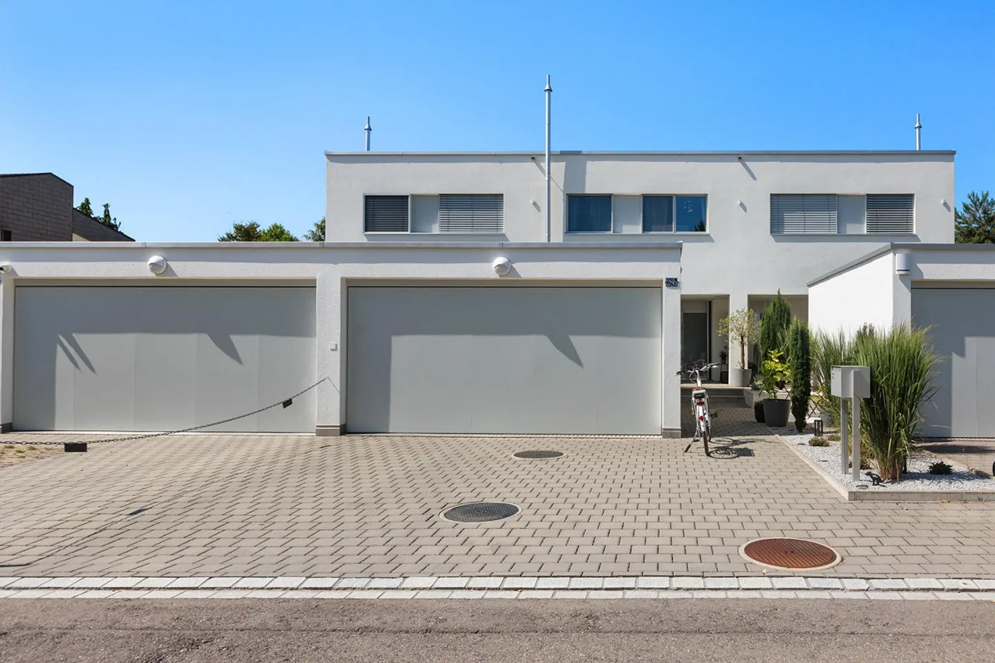 Stylish Home for Families - Photo 5 of 8