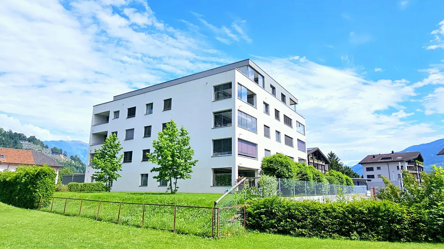 Moderne 4 ½-Zimmer-Wohnung mit schönem Weitblick unter der Attika - Foto 12 di 13