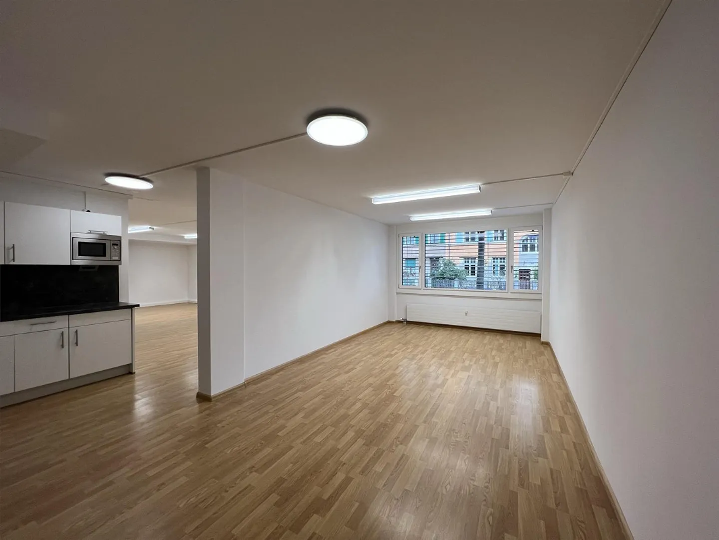 Spazio ufficio 67m² - Foto 2 di 6