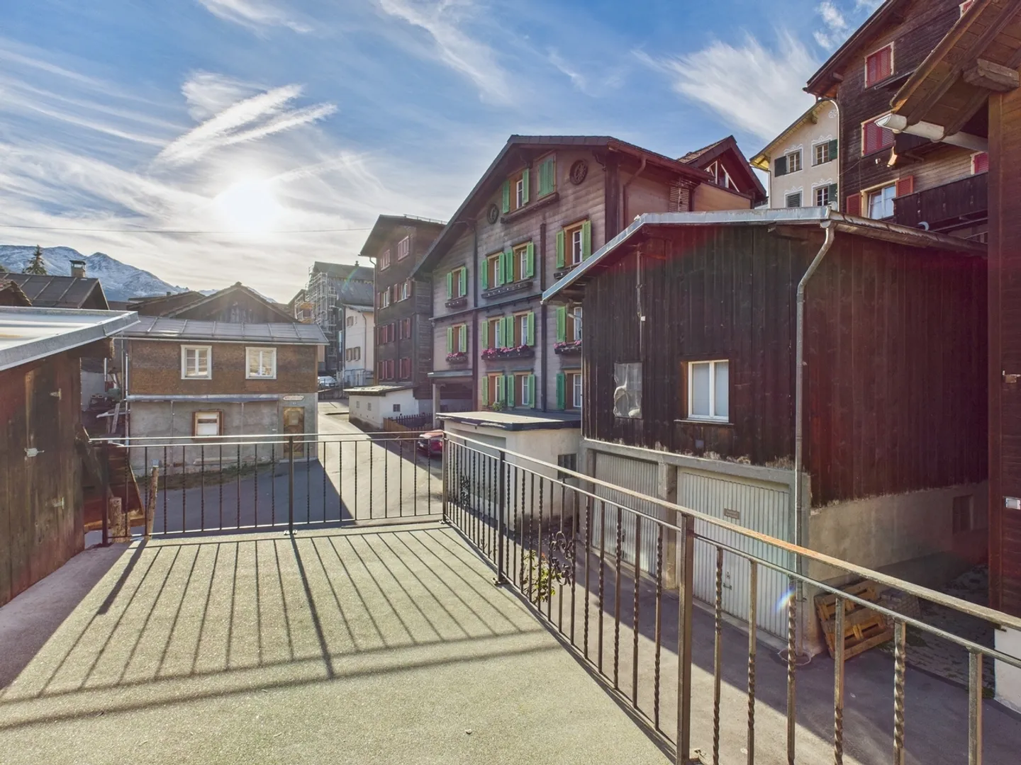 Centrally Located 5.5 Room Single-Family House in Disentis - Primary or Secondary Residence - Photo 4 of 13