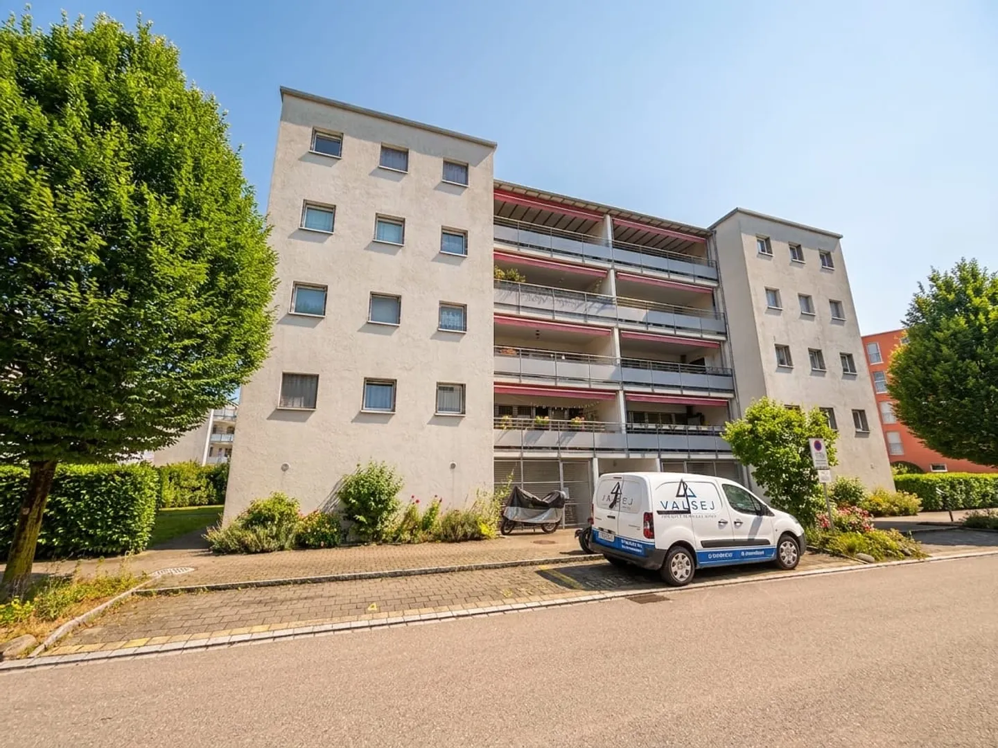 Geräumige 4-Zimmer-Wohnung - Foto 2 von 12