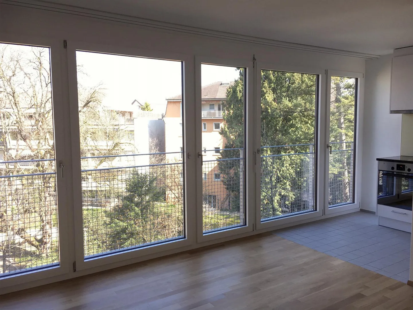 Appartement 2.5 pièces magnifique avec balcon - Photo 4 sur 12