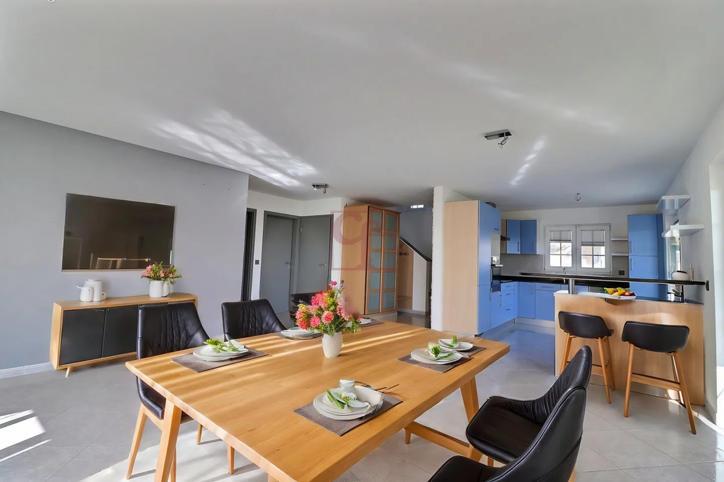 Bussy - Incantevole villa indipendente di 7,5 locali - Foto 3 di 11