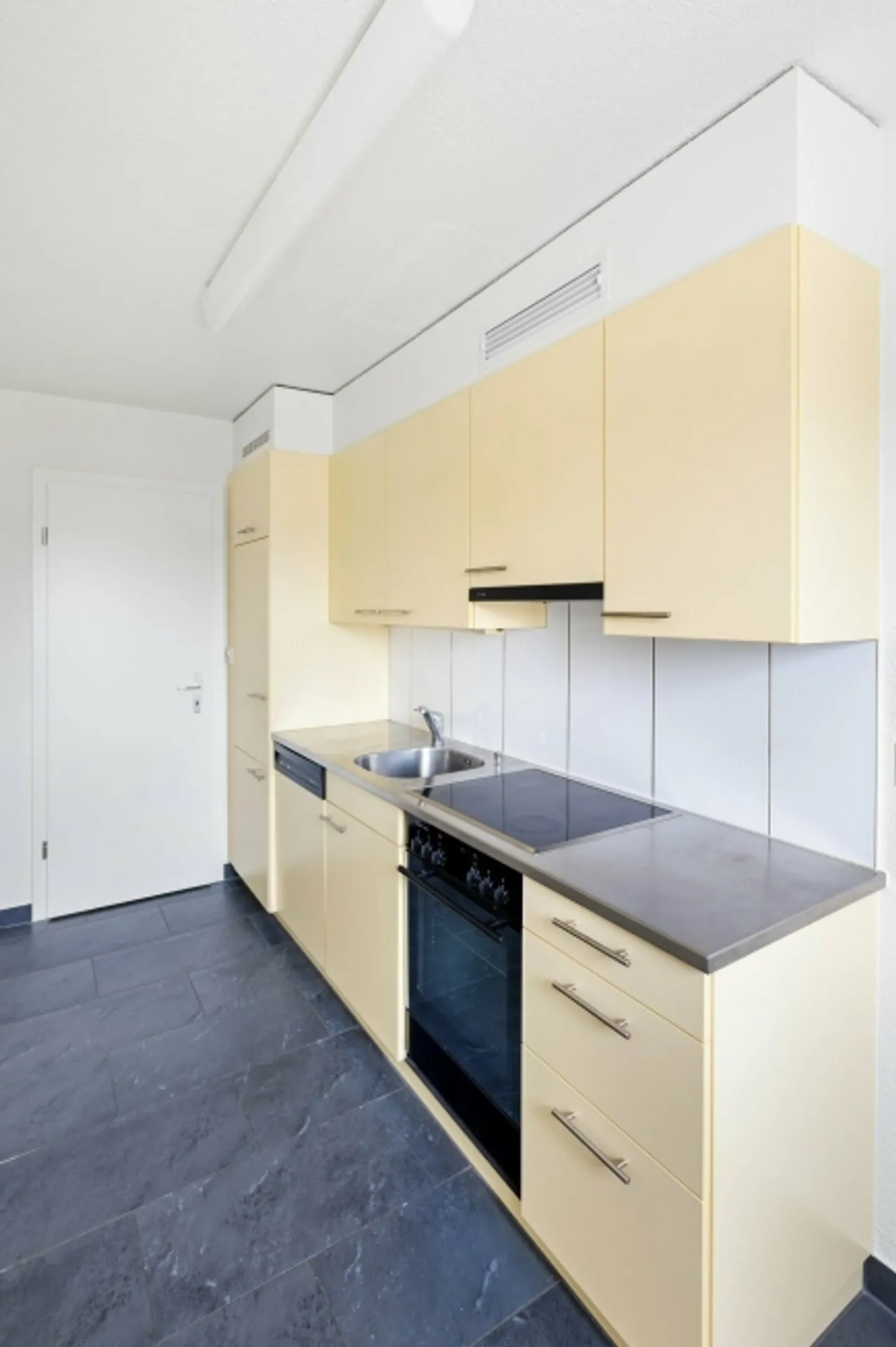 Appartamento in affitto - Foto 3 di 9