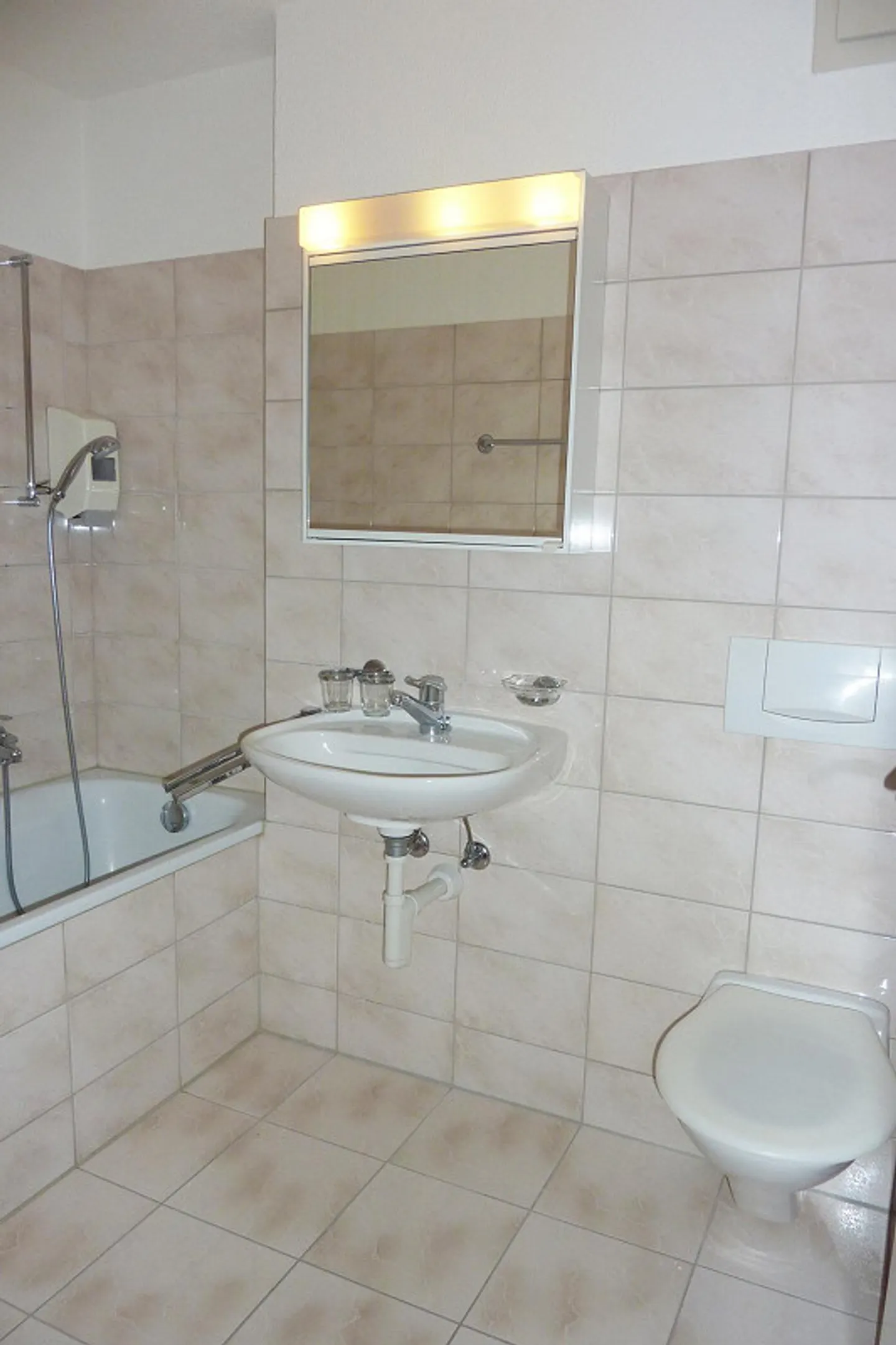 Wellness Oasis - Attractive Roof Maisonette Apartment! - Photo 6 of 11