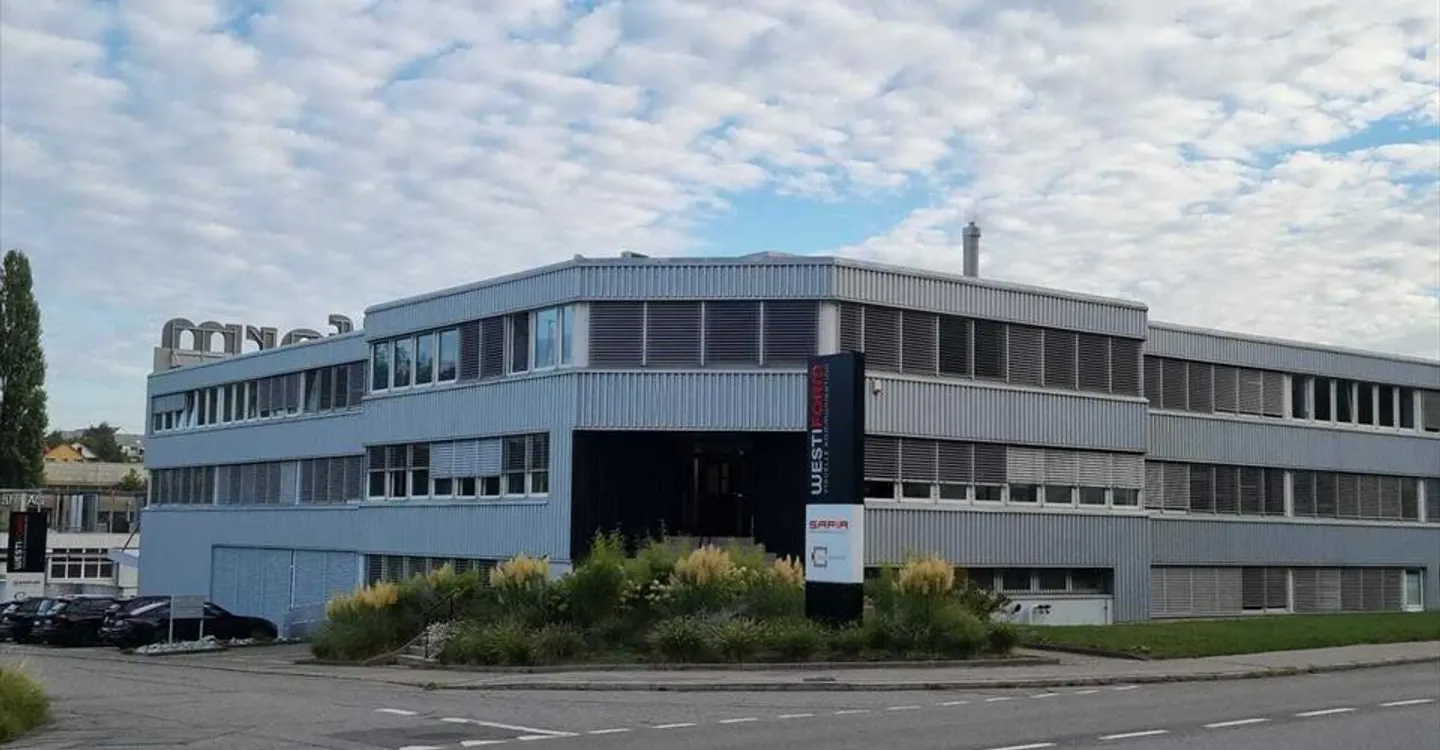 Niederwangen b.Bern, in affitto, 250 m2 di uffici e 230 m2 di magazzini - Foto 1 di 8