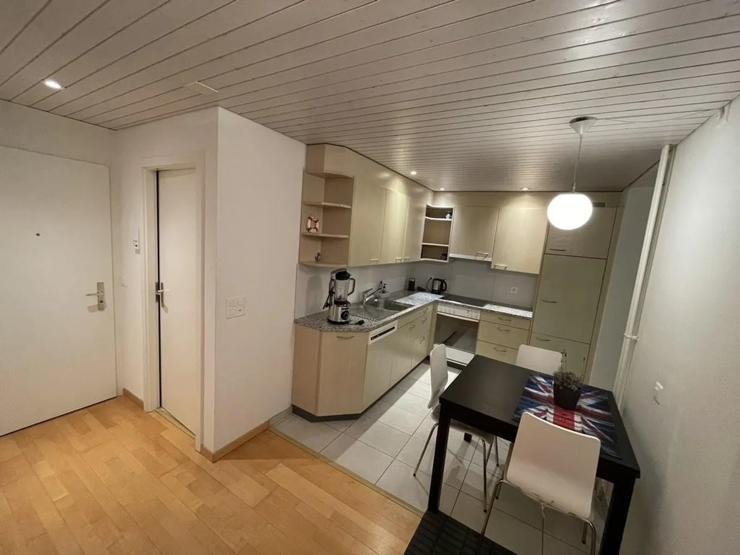 Appartement 2 pièces près de la gare de Thalwil à louer - Photo 2 sur 9