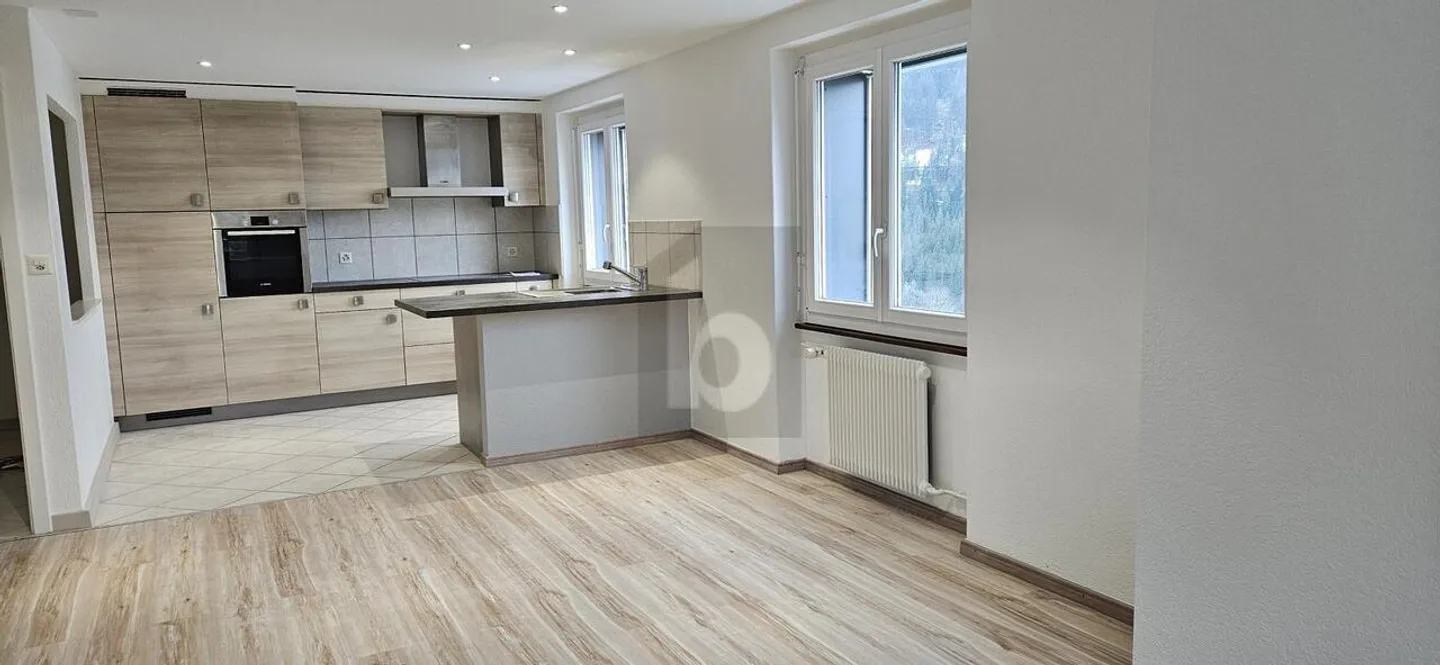 SCHÖNER BLICK AUF DEN SEE UND VOLLSTÄNDIG RENOVIERT - Foto 2 von 6