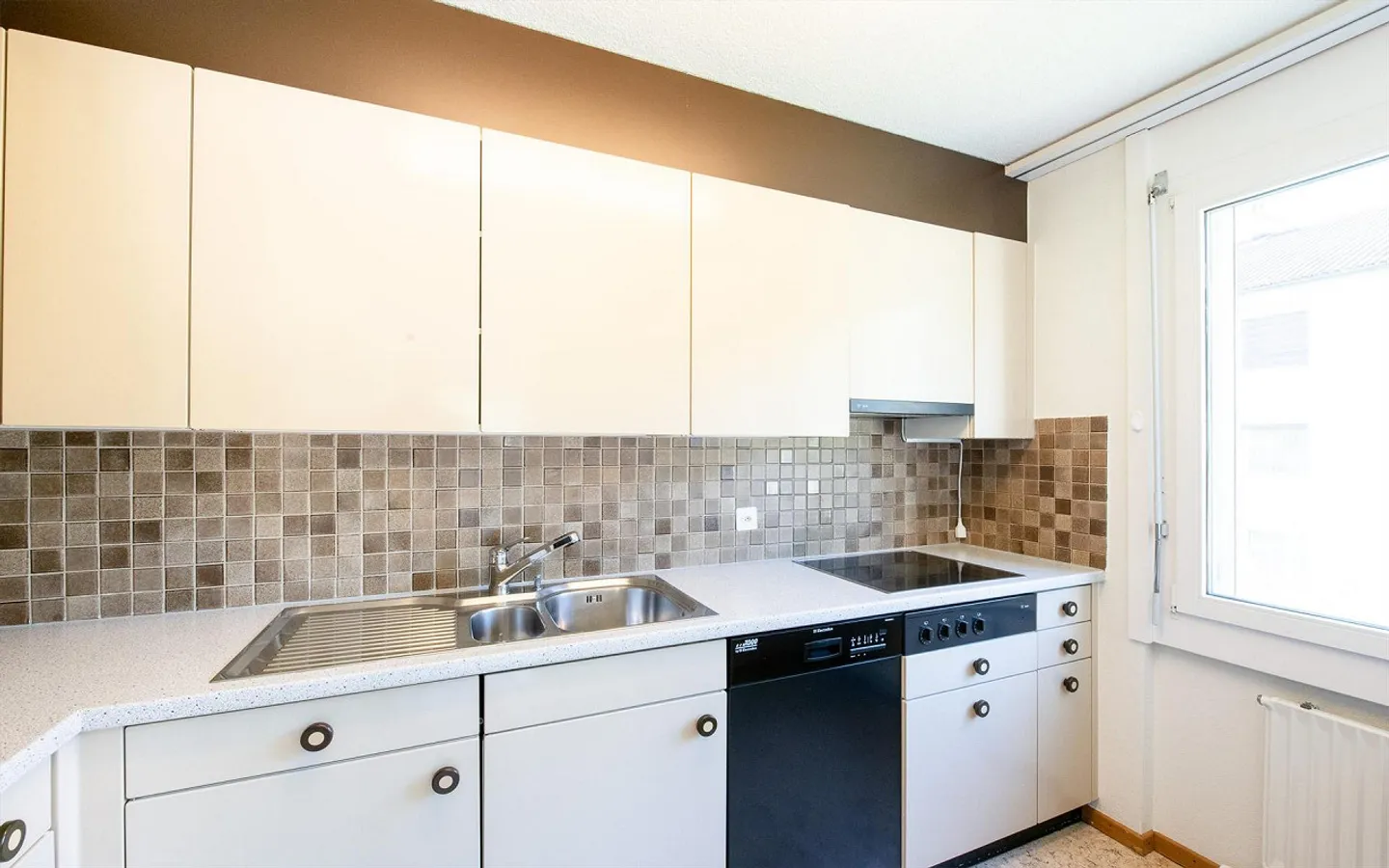 4.5 Room Apartment in Schaffhausen - Photo 3 of 10