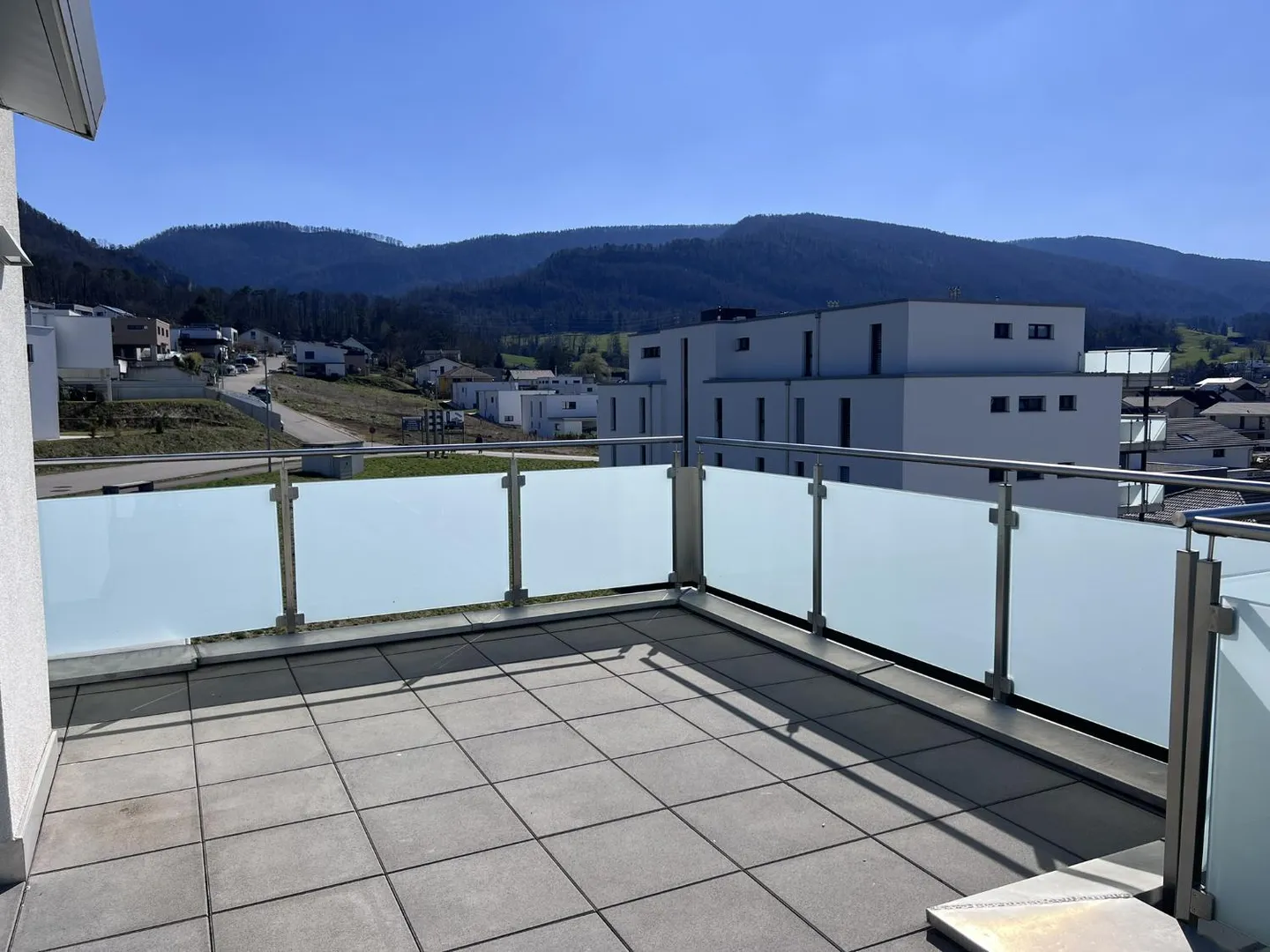 In a recent building - 3.5 room penthouse - Photo 8 of 11