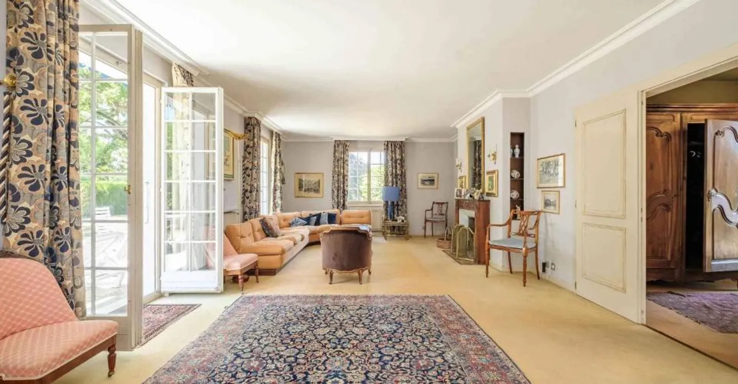 Exklusiv! Einfamilienhaus mit großem Potenzial - Foto 3 von 7