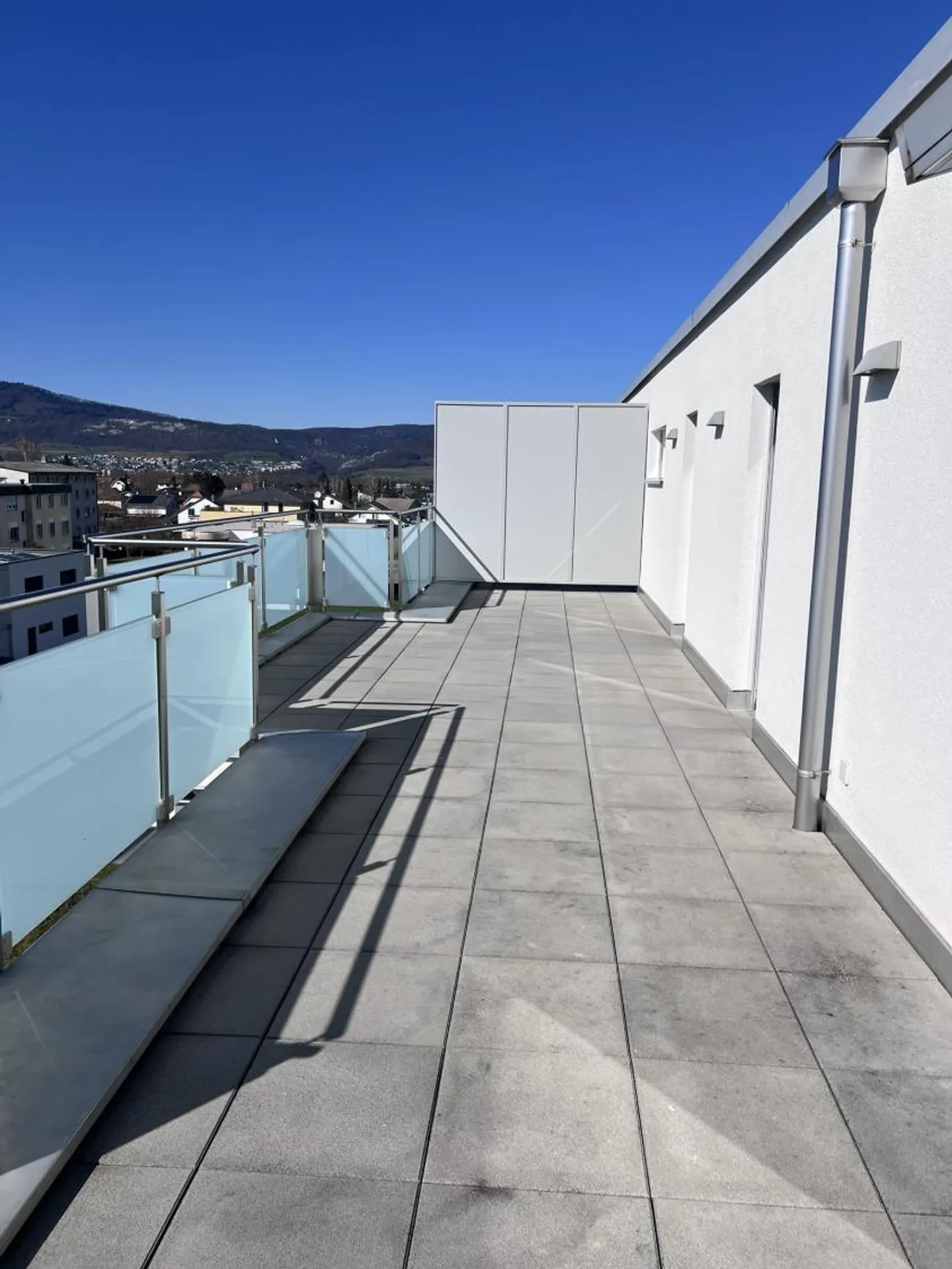 In a recent building - 3.5 room penthouse - Photo 9 of 11