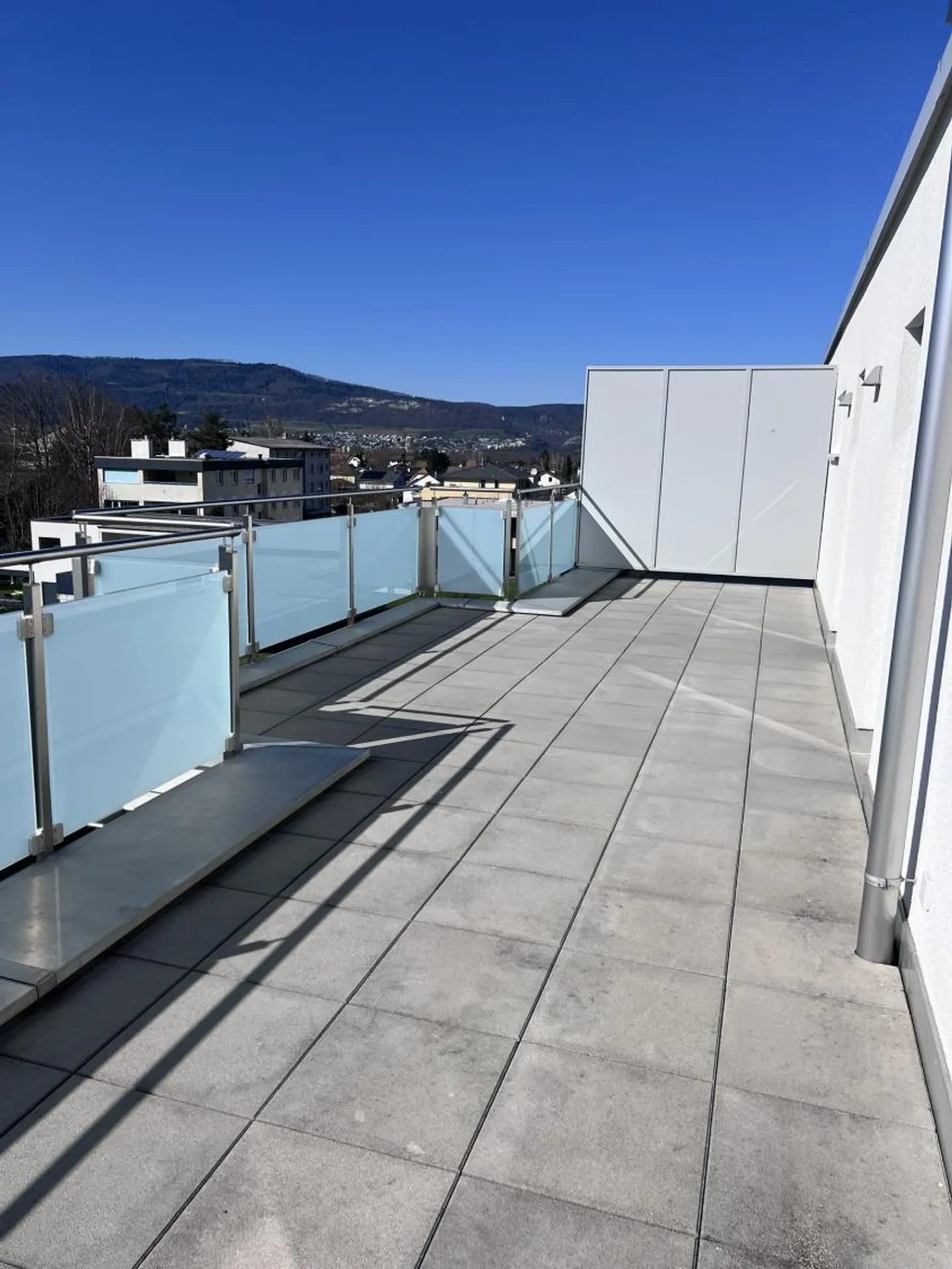 In a recent building - 3.5 room penthouse - Photo 10 of 11