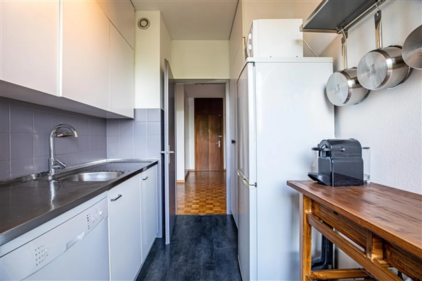 Modernes 1-Zimmer-Apartment mit Balkon und Parkplatz in Thônex, Genf - Foto 6 von 9