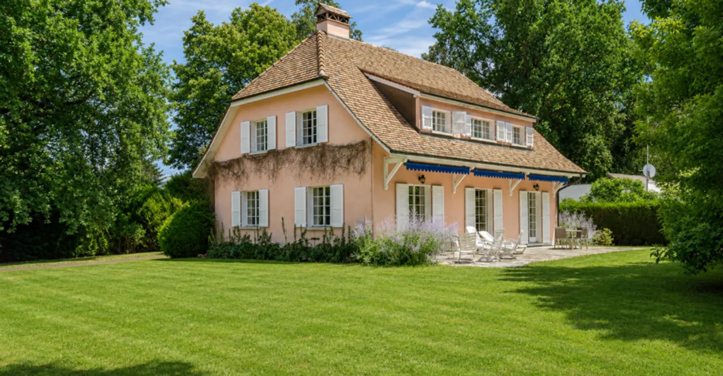 Exklusiv! Einfamilienhaus mit großem Potenzial - Foto 1 von 7