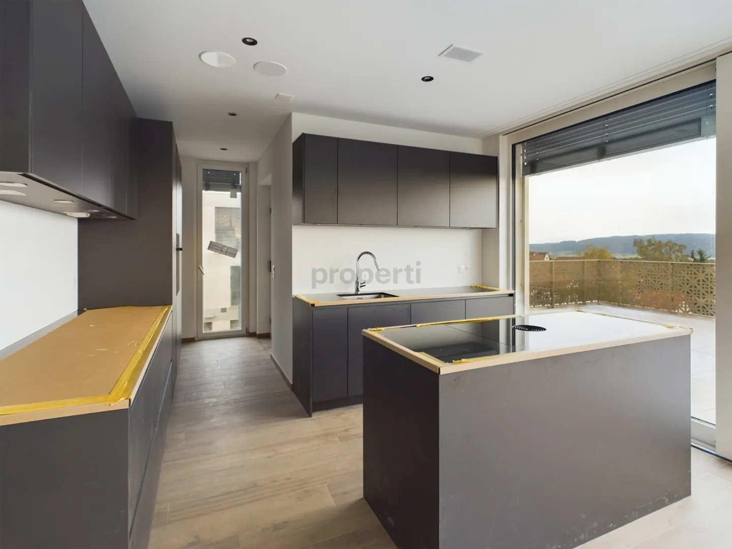Perfezione del Penthouse: Esclusivo appartamento attico di 4,5 stanze con vista mozzafiato a Herdern! - Foto 4 di 10