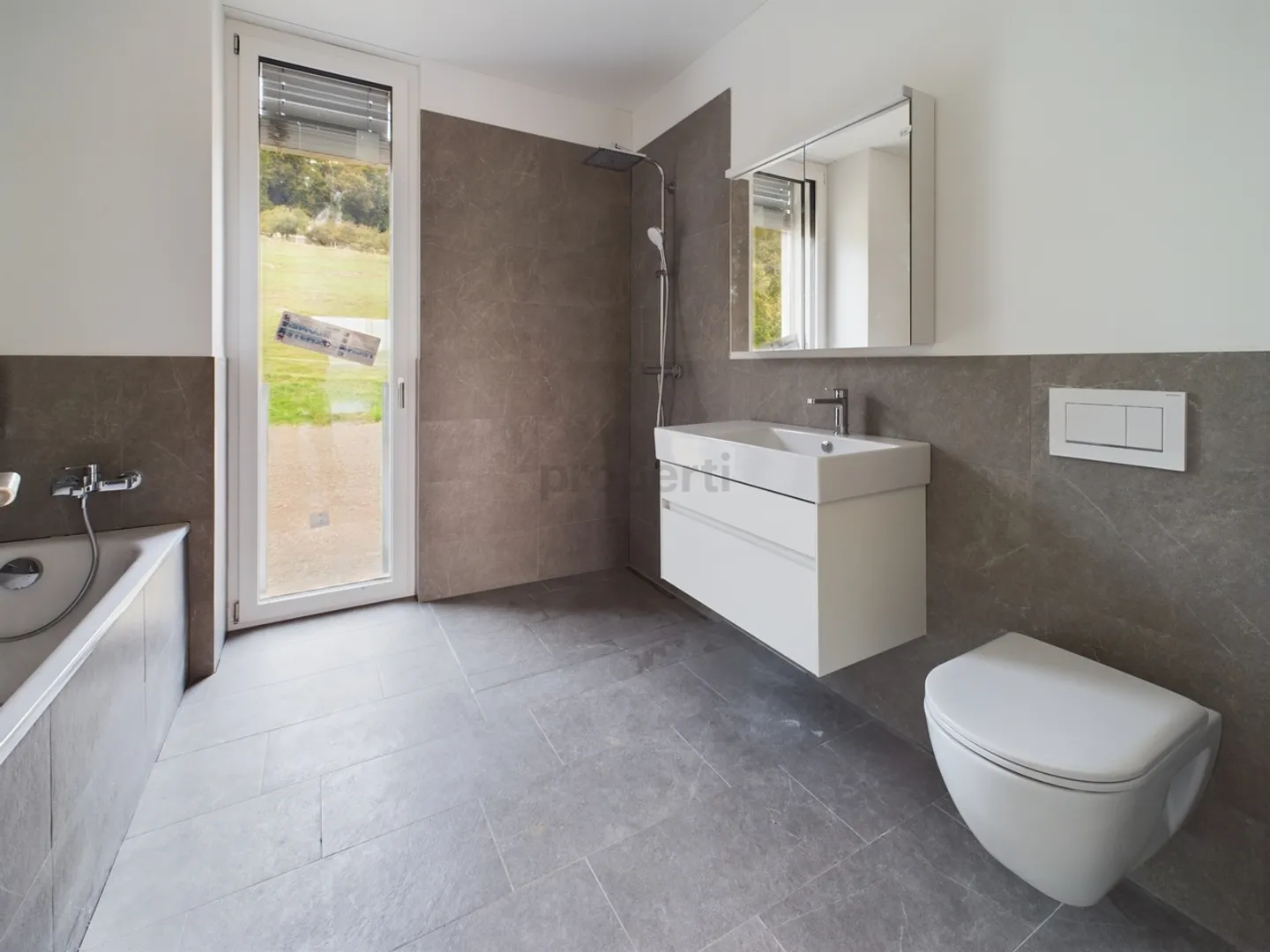 Perfezione del Penthouse: Esclusivo appartamento attico di 4,5 stanze con vista mozzafiato a Herdern! - Foto 8 di 10