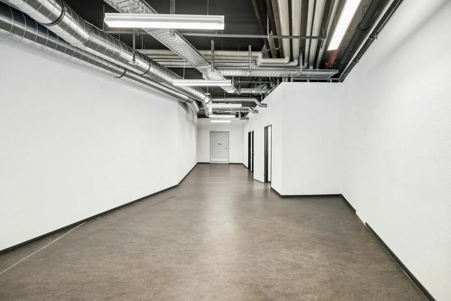 Spazio commerciale attraente di 310 m² nel Voltacenter - Foto 8 di 13