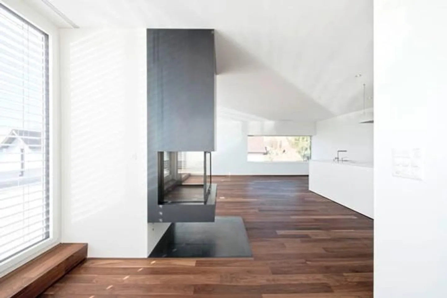 Exclusive penthouse apartment with great views, southwest location, 2 terraces - Photo 3 of 8