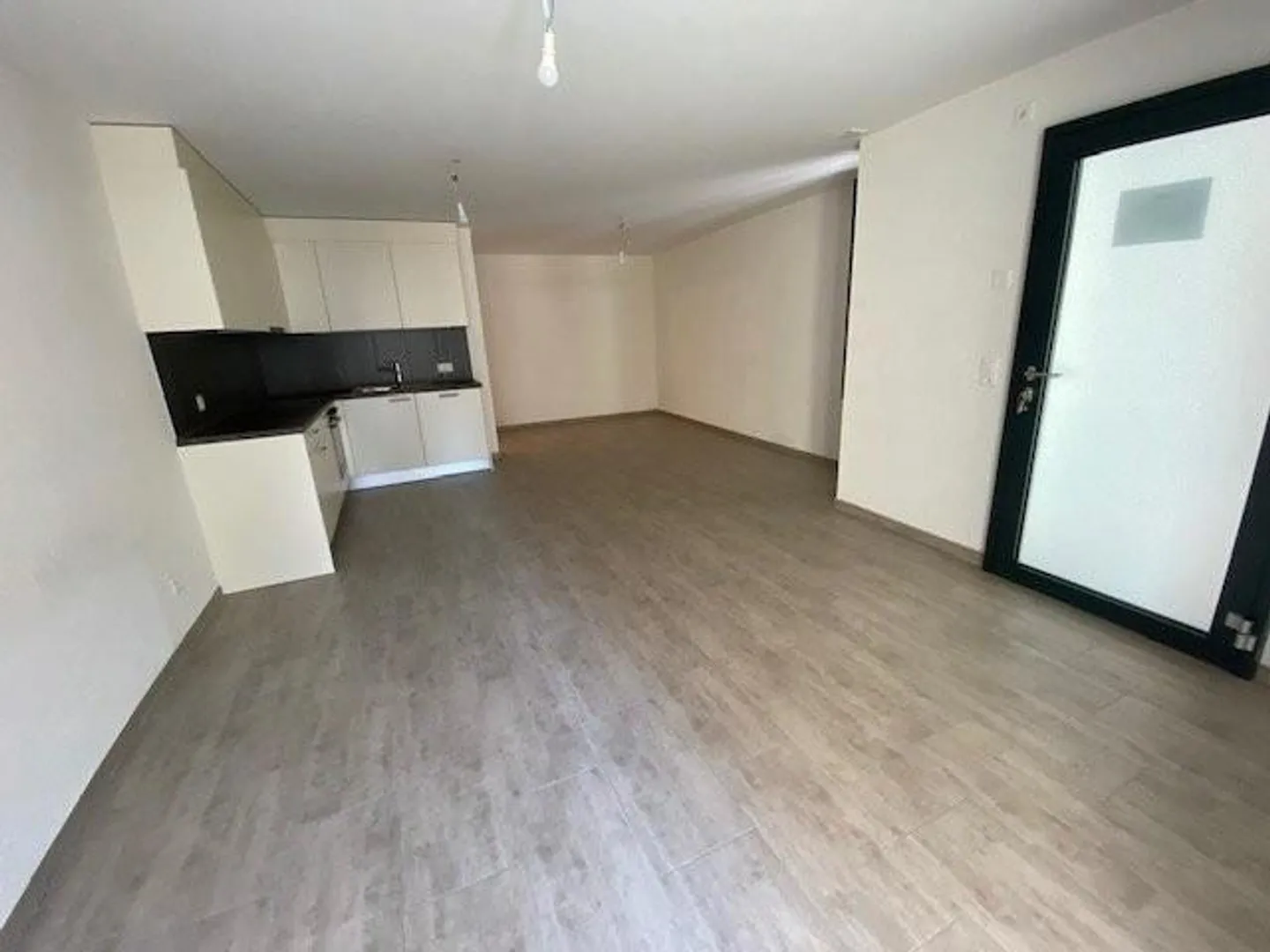 Studio in the city center of Cossonay - Photo 3 of 5