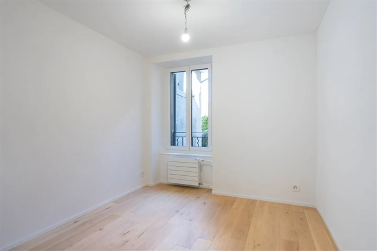 Nel cuore del villaggio e a pochi passi dalla riva del lago - Foto 7 di 9