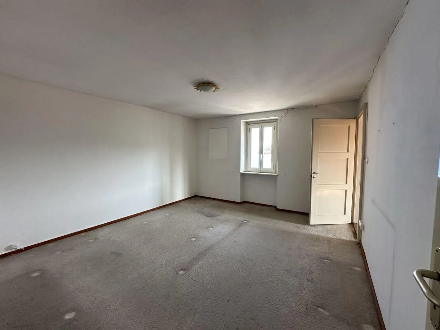 Interesting residential complex for renovation with private courtyard and small garden - Photo 16 of 19