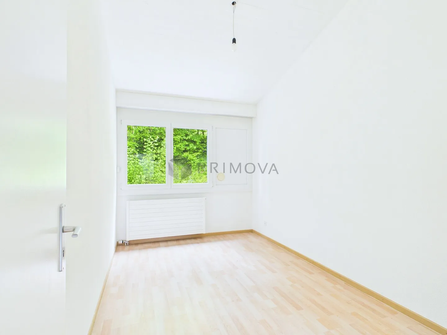 Modern 5.5 room maisonette offers exclusive living over three floors like in a single-family home - Photo 7 of 12