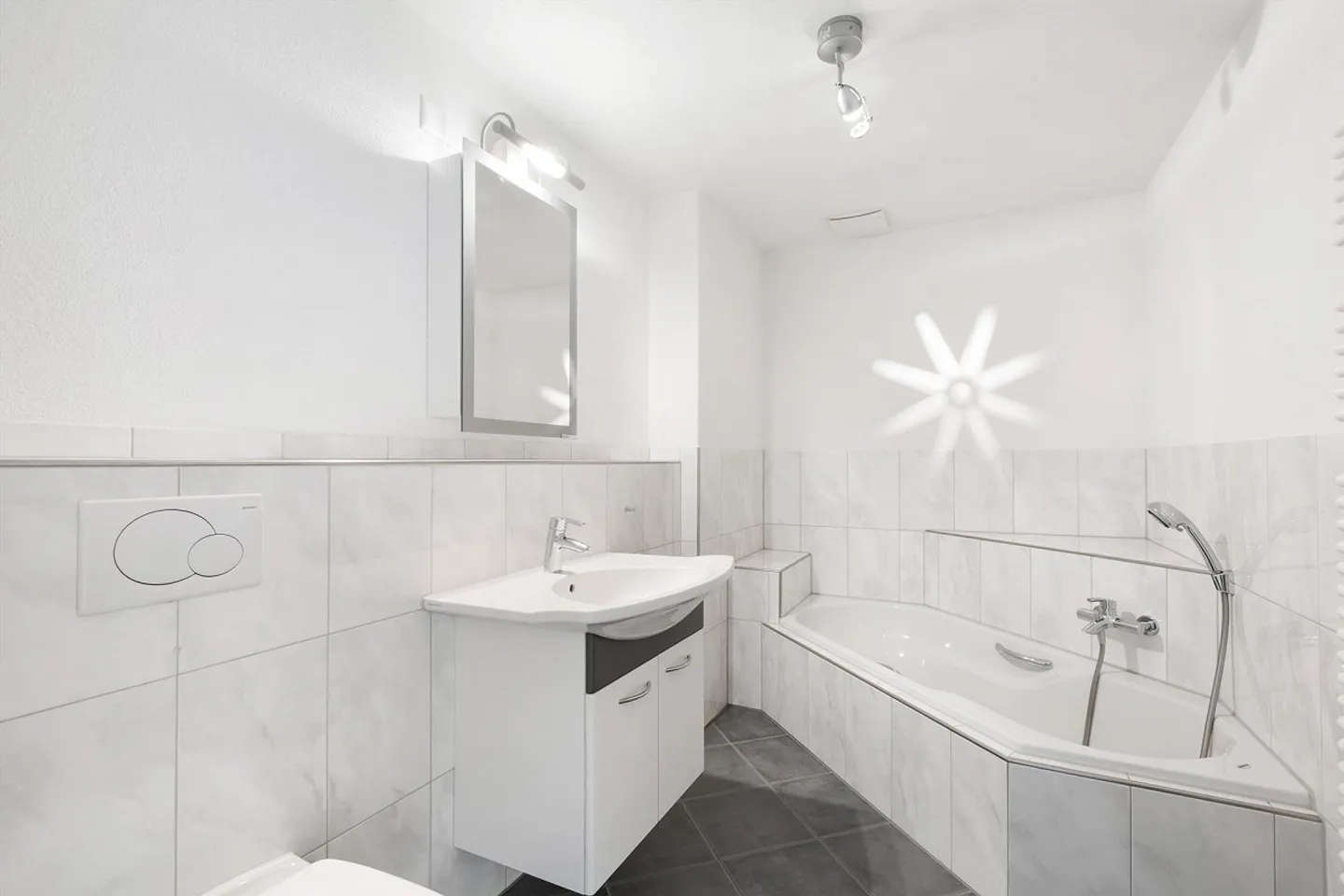 Appartement élégant de 4,5 à 5,5 pièces à louer à Tägerwilen - Photo 8 sur 14