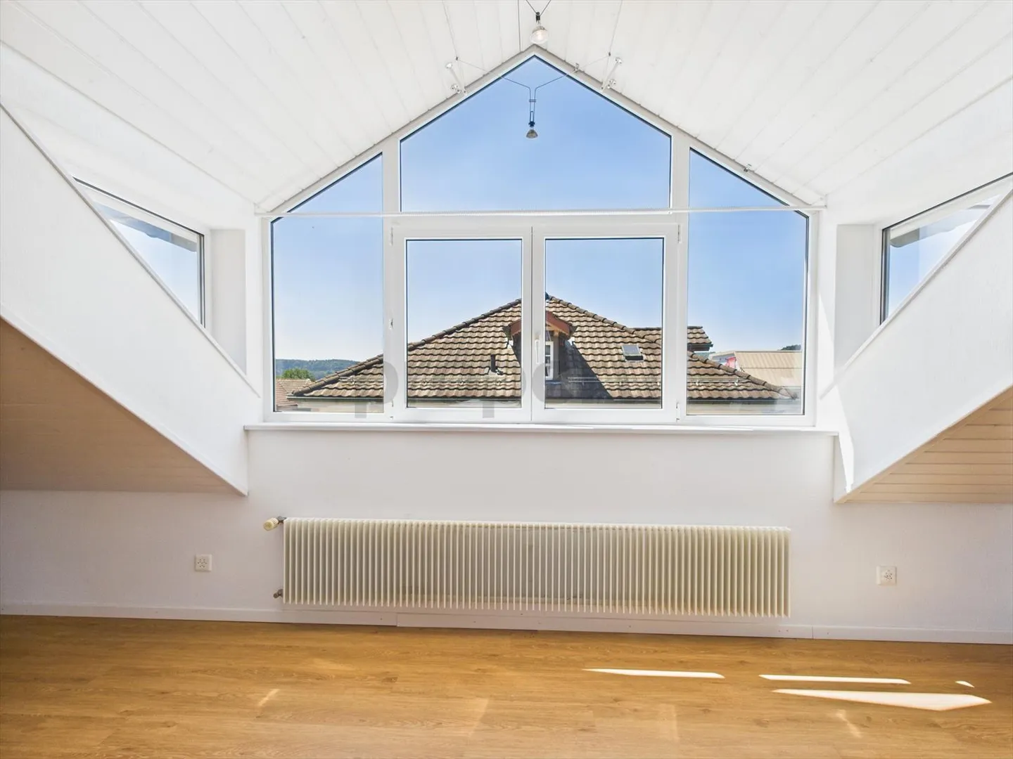 Sonnige 3.5-Zimmer Dachwohnung im Zentrum der Stadt Wil SG / 95 m2 - Foto 5 von 11