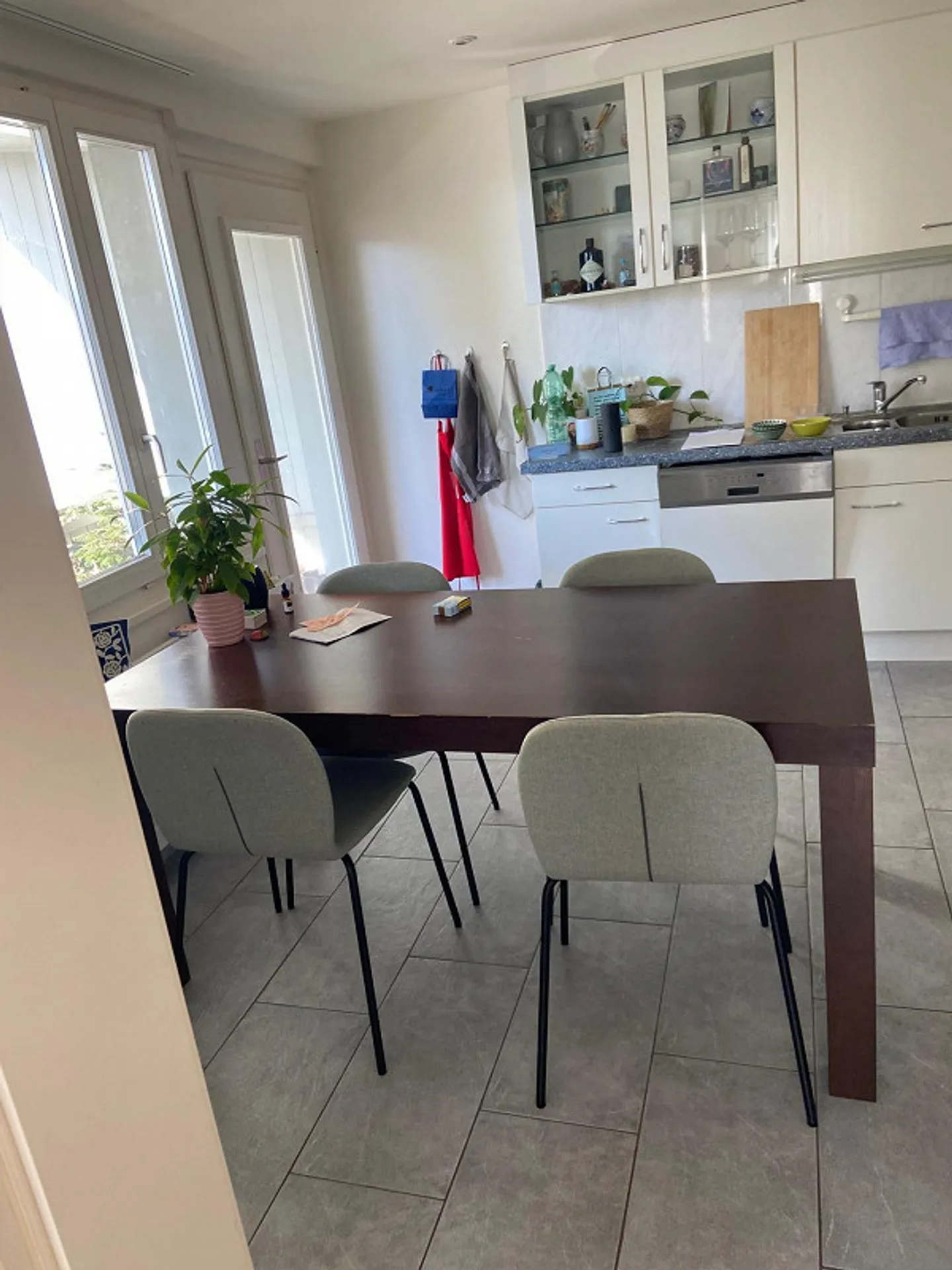 Charming Apartment in Family House - Photo 3 of 10