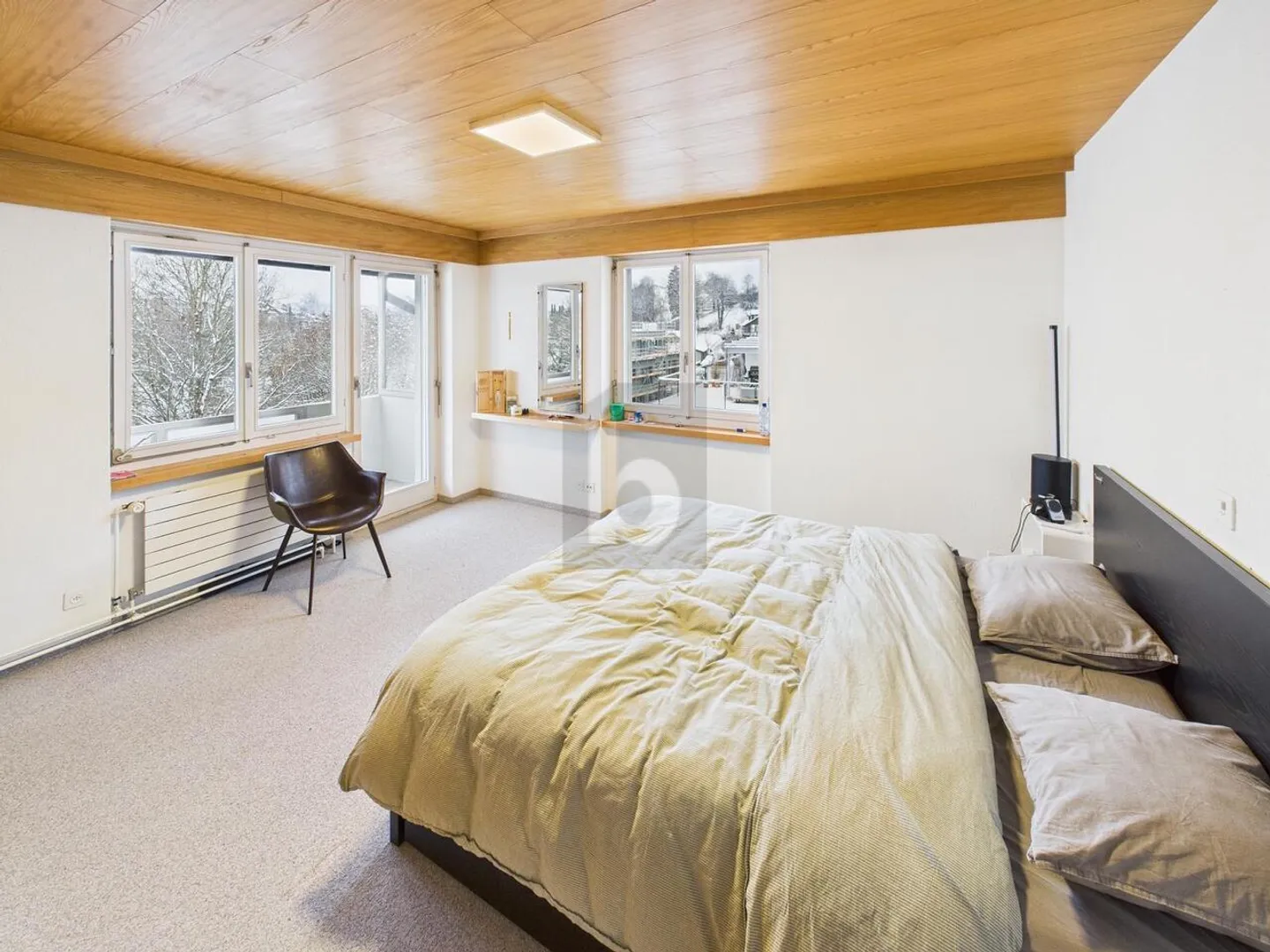 LIGHT-FILLED WITH LOTS OF SPACE FOR CREATIVITY - Photo 3 of 6