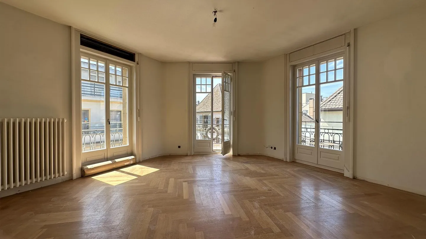 Charmant Appartement Rénové - Photo 2 sur 7