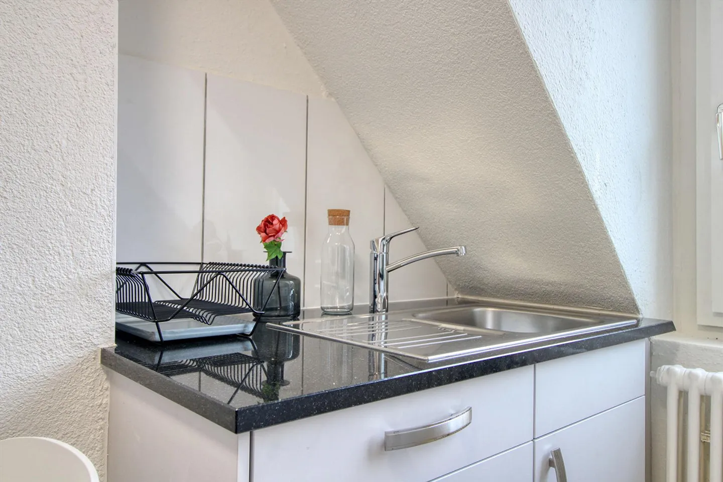 Furnished Room in Modern Apartment - Photo 8 of 12
