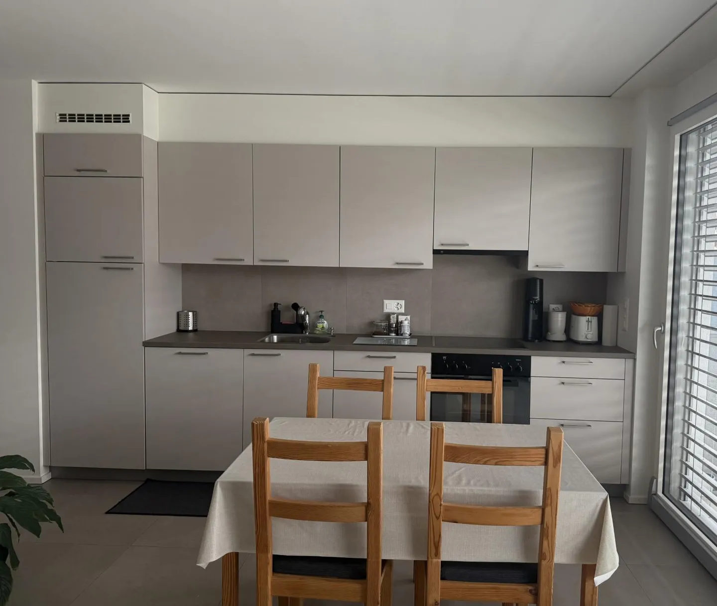 Appartement Charmant avec Balcon - Photo 2 sur 8