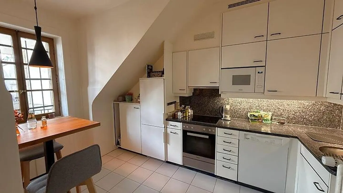 4½ ZIMMER WOHNUNG IN GENF - ZENTRUM, MÖBLIERT, BEFRISTET - Foto 4 von 9