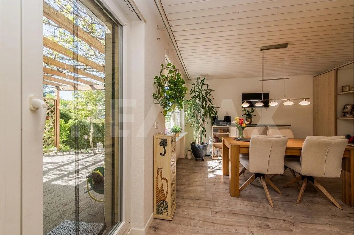 Maison individuelle de 5 pièces dans un emplacement privilégié - Photo 4 sur 12