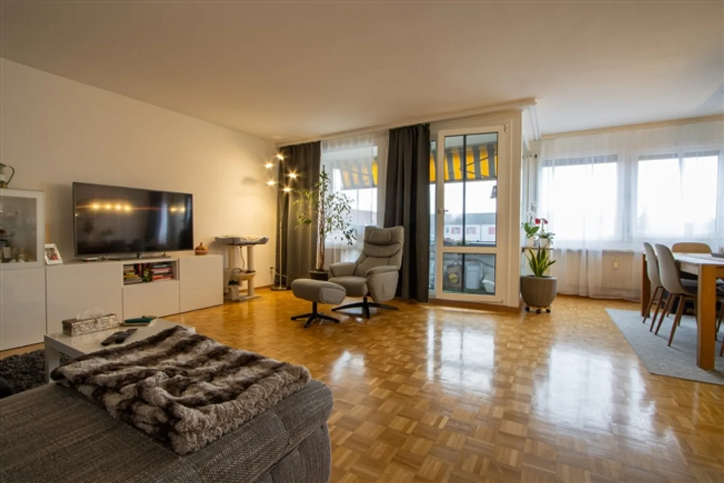 Central 3.5-room apartment with balcony in Lyss - Photo 5 of 9