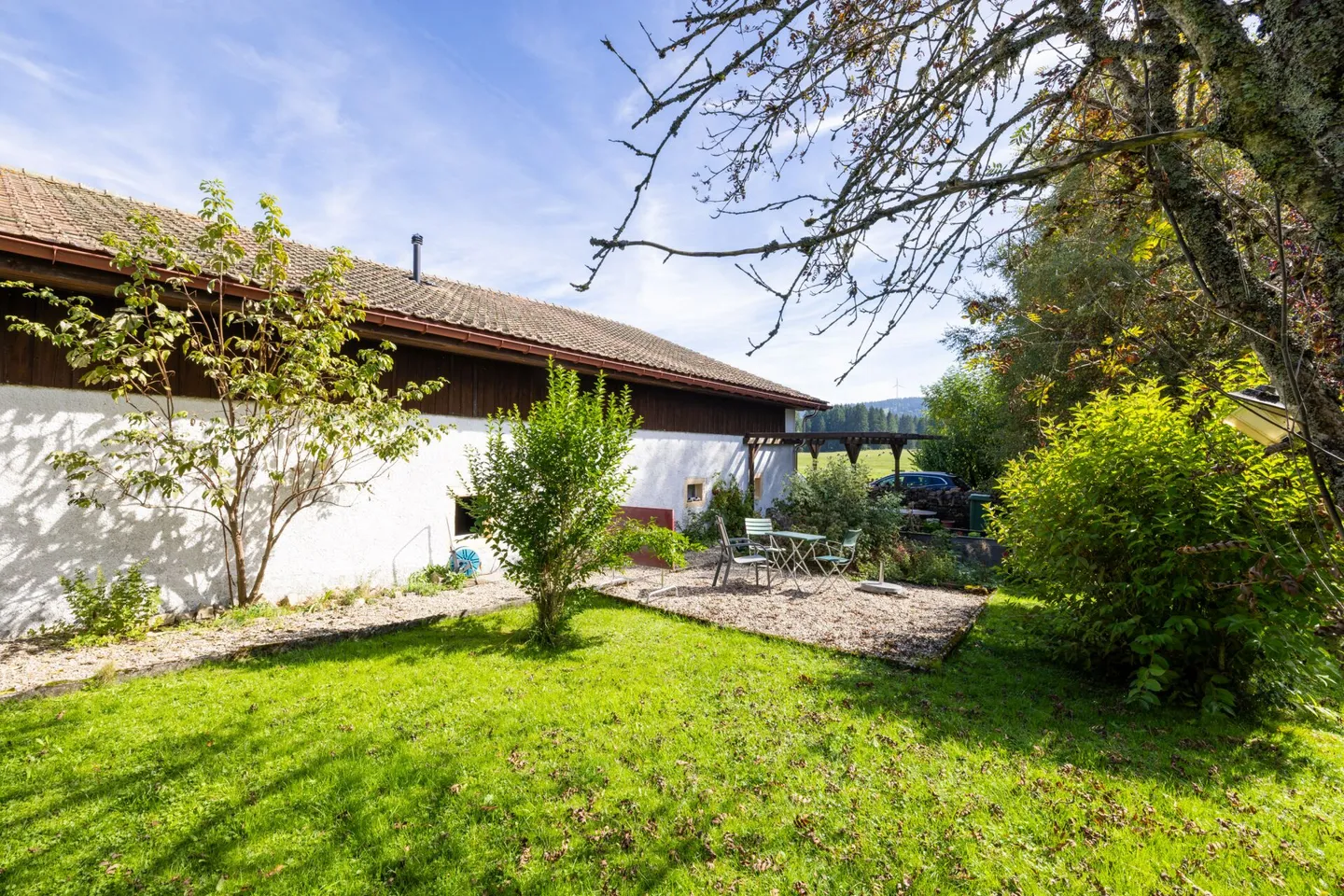 Authentisches Jurahaus mit Ausbaupotenzial und grossem Umschwung - Foto 4 von 11