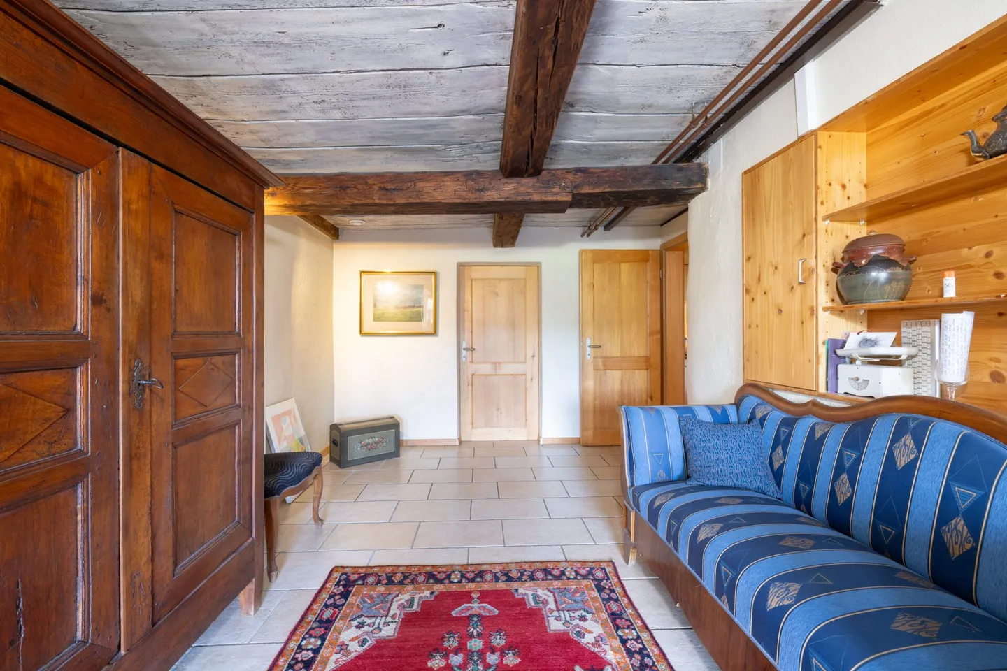 Authentisches Jurahaus mit Ausbaupotenzial und grossem Umschwung - Foto 5 von 11