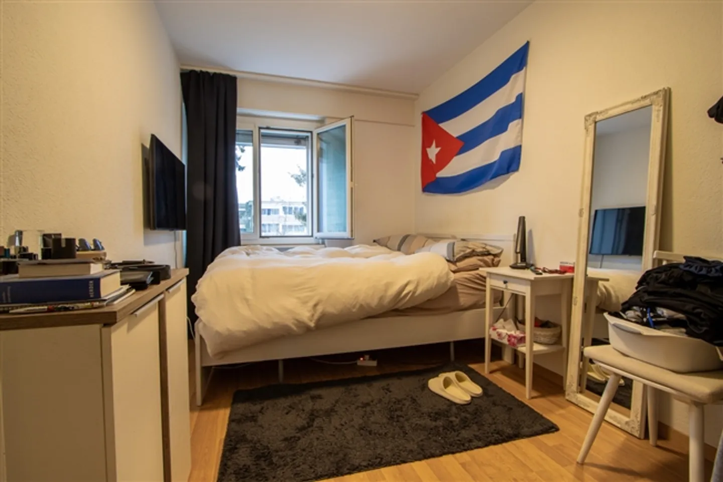 Central 3.5-room apartment with balcony in Lyss - Photo 8 of 9