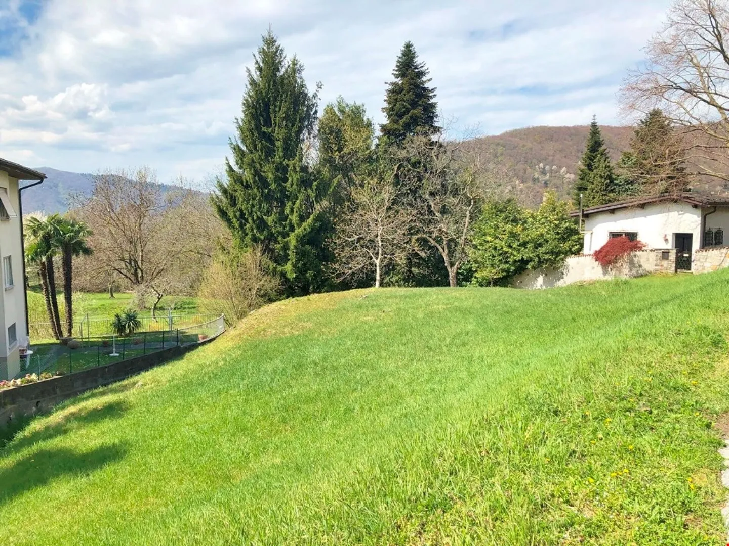 Building plot of 904 m² with open view - Photo 2 of 8