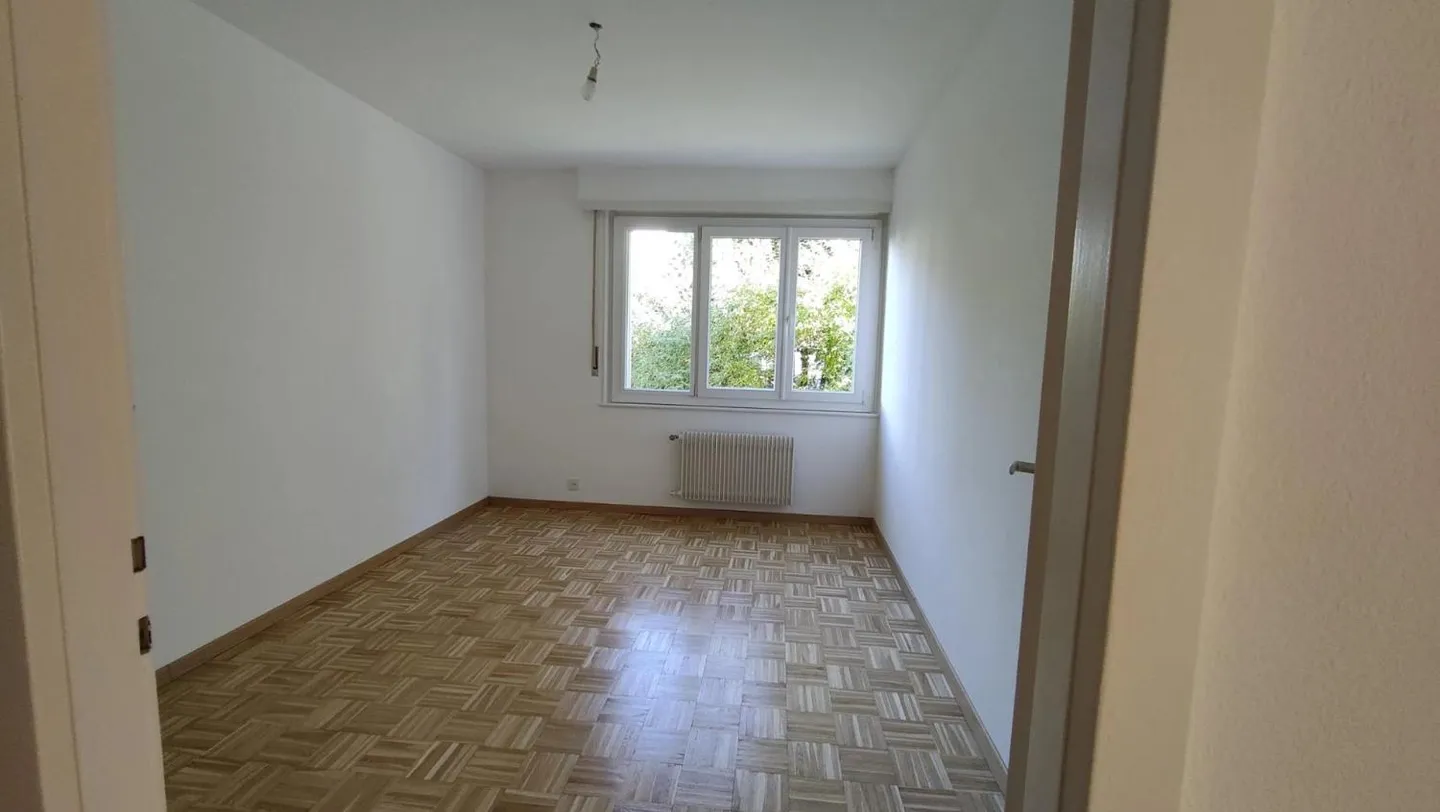 Bright 3-room apartment on the ground floor - Photo 3 of 6