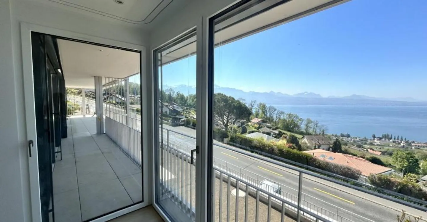 Lake Geneva as a residence... - Photo 3 of 10