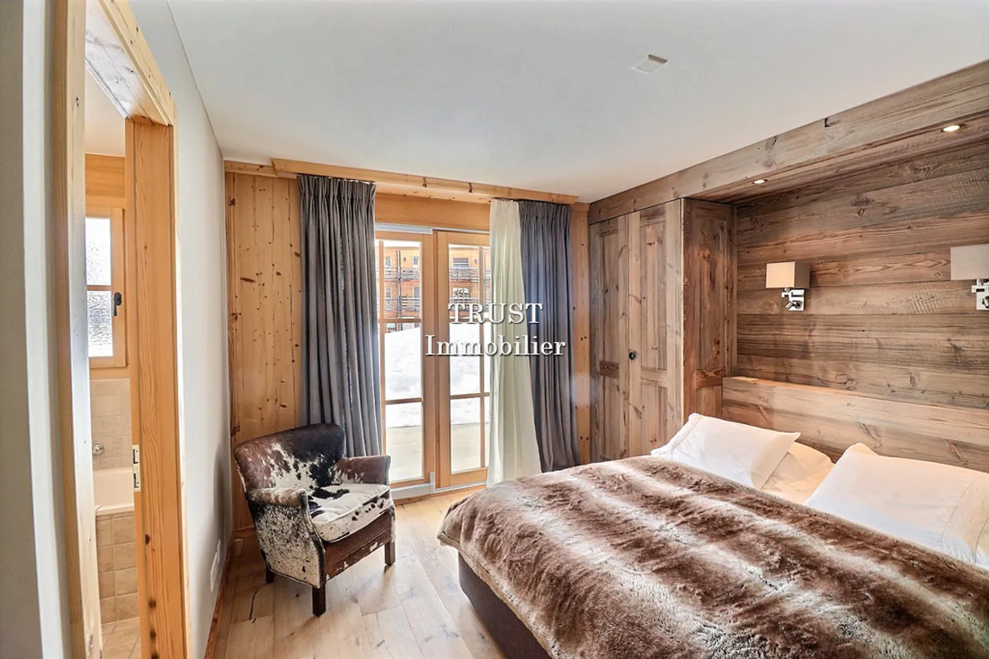 4036. Magnificent high-end apartment on the Golf Road - Photo 4 of 11