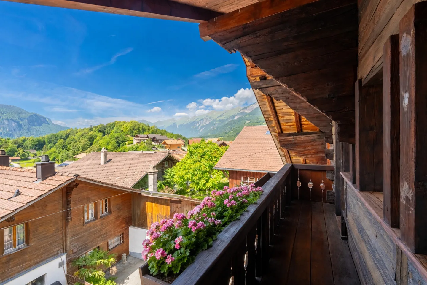 Idylle familiale avec panorama alpin et beaucoup d'espace de vie - Photo 1 sur 12