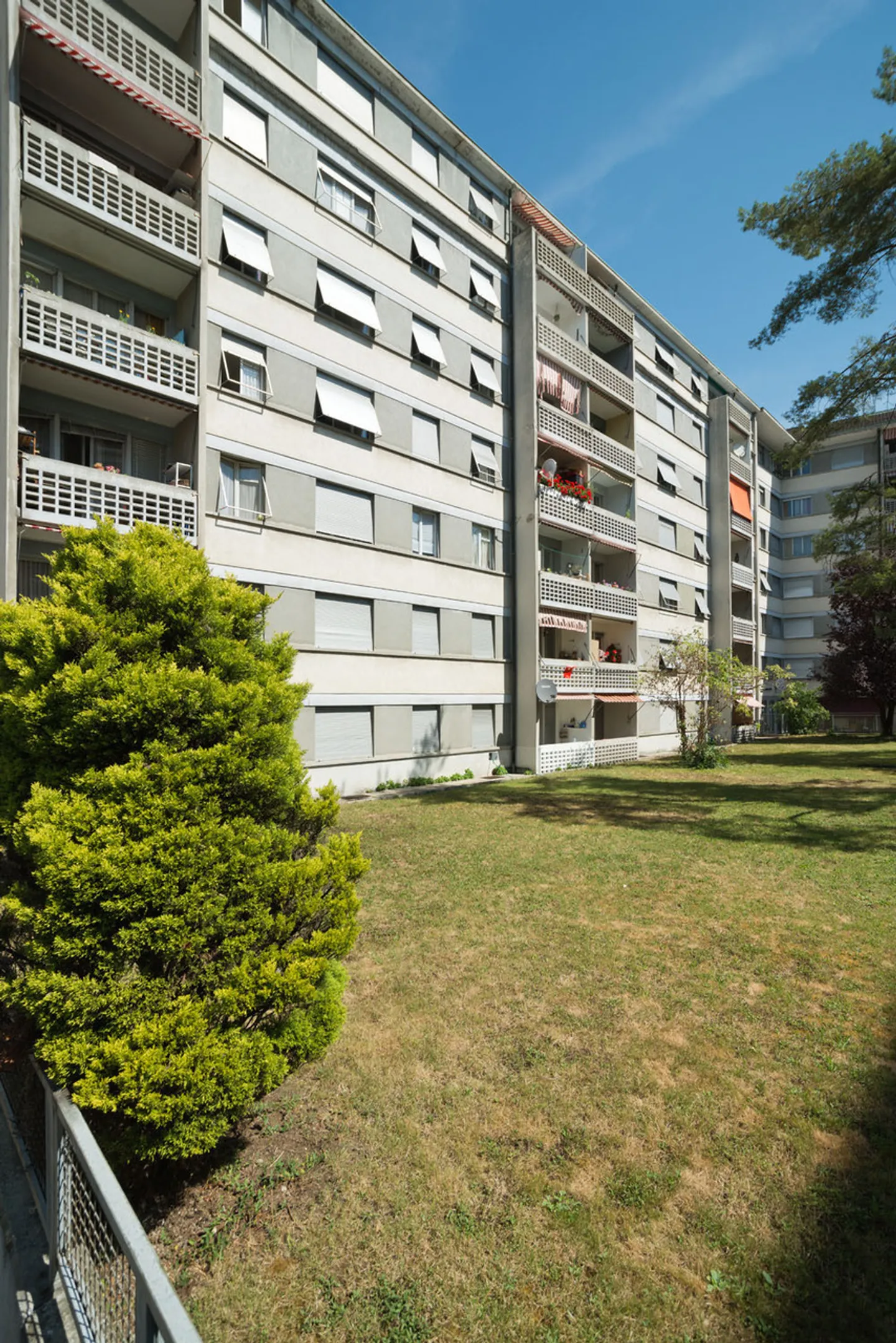 Quartier de la Servette - Garage/box - Photo 1 sur 2